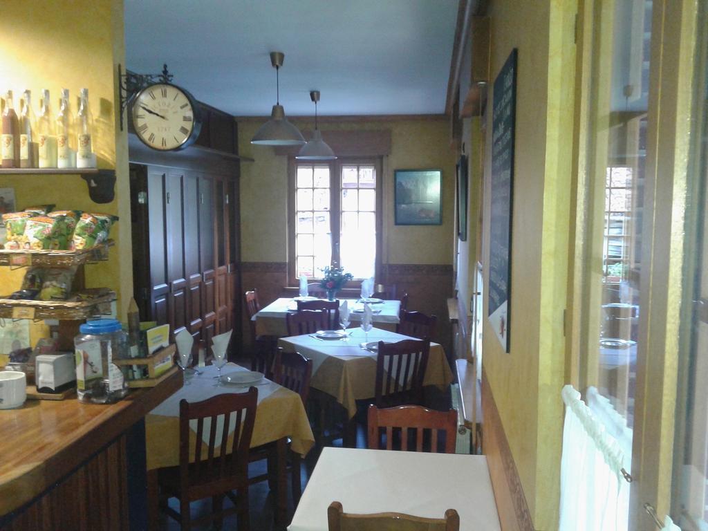 Hostal Les Bedules Oseja de Sajambre Exteriör bild